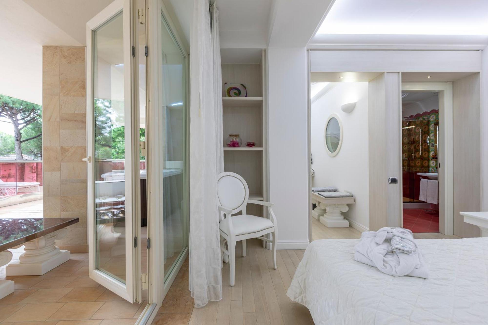 Boutique Hotel Paradiso Bovelacci Milano Marittima Exterior photo